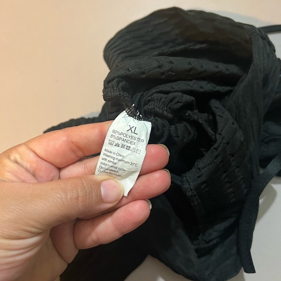 Tik Tok scrunched shorts - Picture 3 of 3